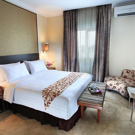 Swiss-Belinn Pangkalanbuun Exterior foto